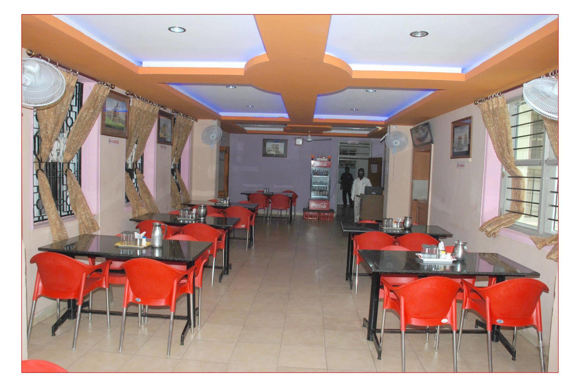 Kstdc Hotel Mayura Vijayanagara Hospet Exterior photo